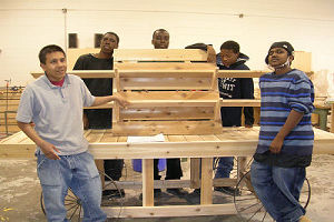 Student carpenters at the school-work site(001)(001)