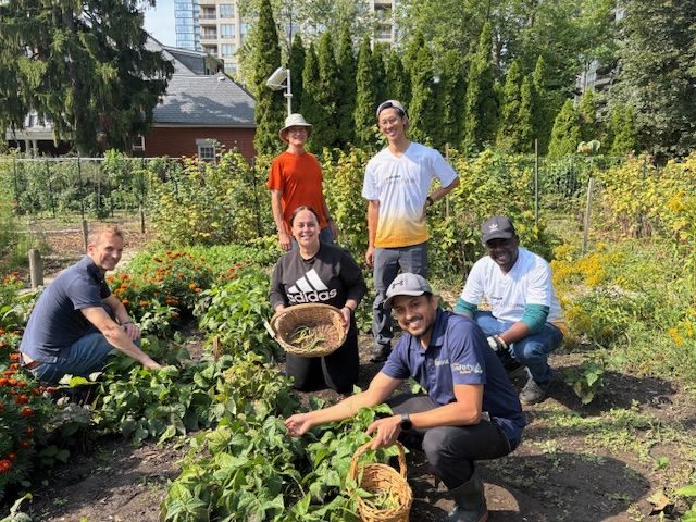 Enbridge Gas volunteer group Sep 23, 2025
